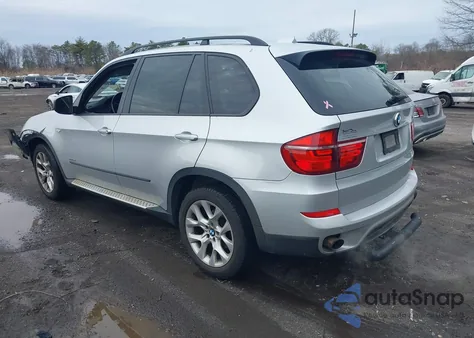 2011 BMW X5 xDrive35I/xDrive35I Premium/xDrive35I Sport Activity z USA, uszkodzony, nr VIN 5UXZV4C56BL740188